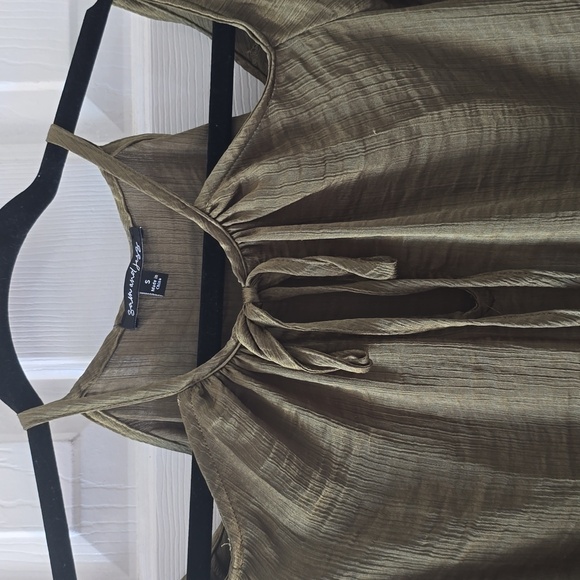 SAM AND JESS BRAND WOMEN'S JUNIOR OLIVE GREEN COLD SHOULDER TOP SIZE SMALL - Picture 4 of 16